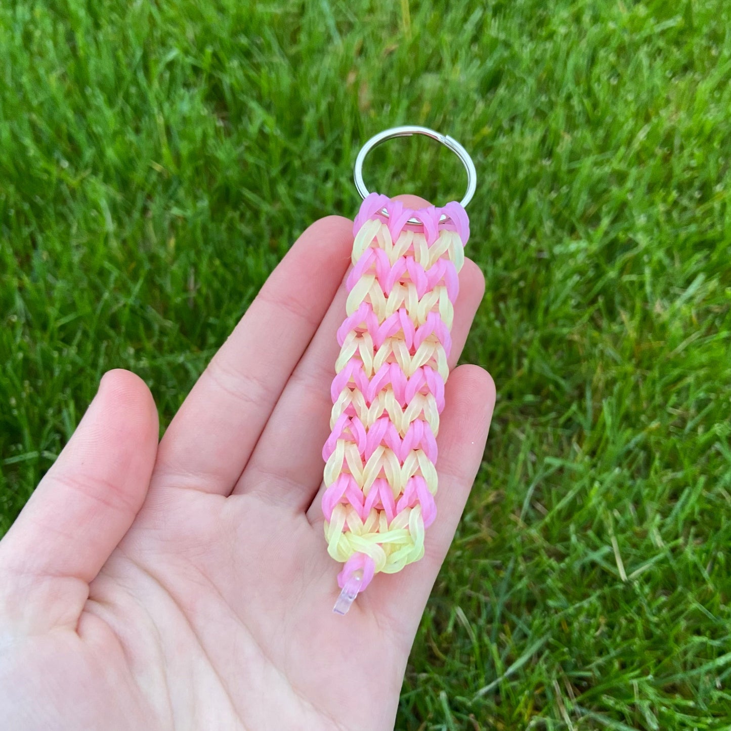 Super crazy loom Easy bow keychain or bracelet! 