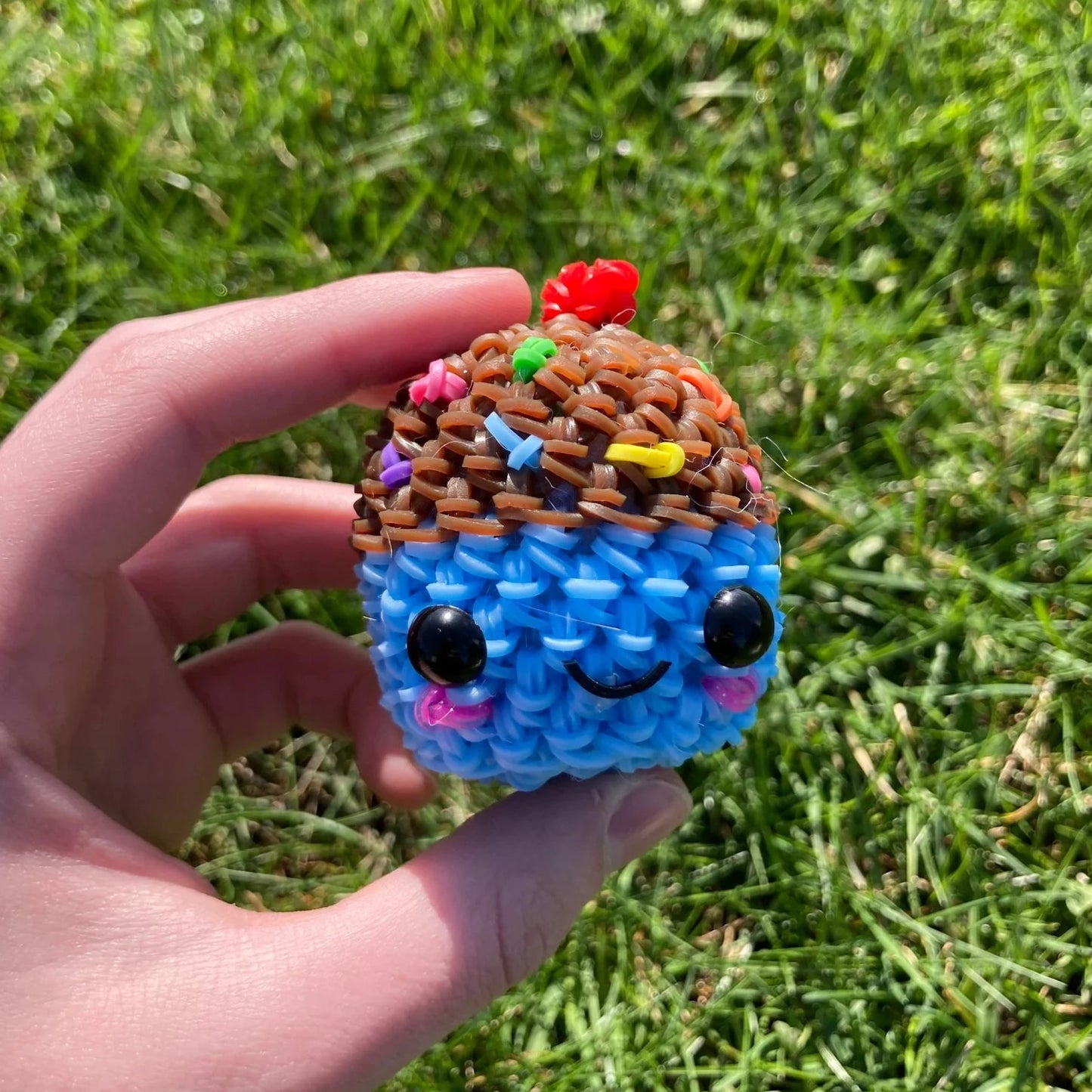 Rainbow Loom Cupcake