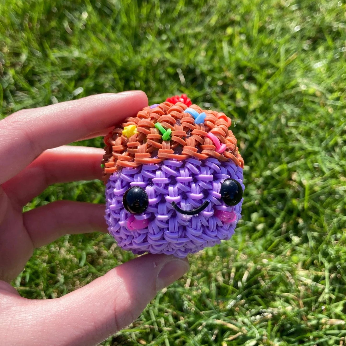 Rainbow Loom Cupcake